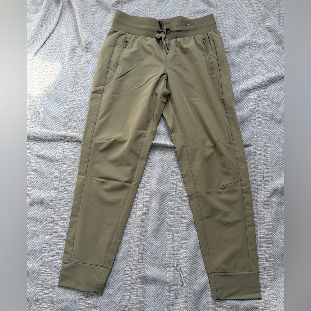 NWOT- Berkley Jensen Olive Green Jogger Pants
